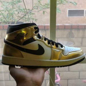 Jordan 1 Nike Air Gold/White